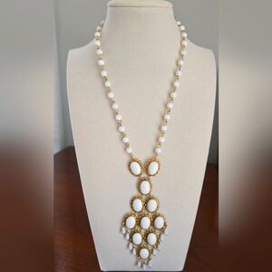 Elegant Gold and White Necklace